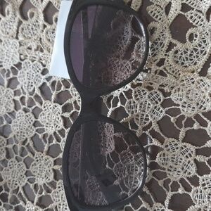 Sears woman sun glasess 100%UV